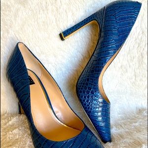 Women’s White House Black Market Gator Pumps Size 8.5